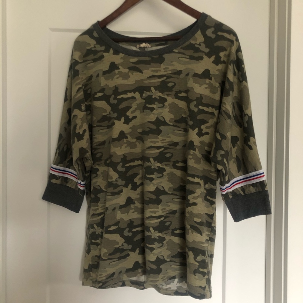 Boutique Camo top